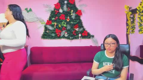 zoe and Kataleya online show from December 18, 2:45 pm