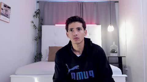 alejo_exotic online show from June 20, 12:33 pm