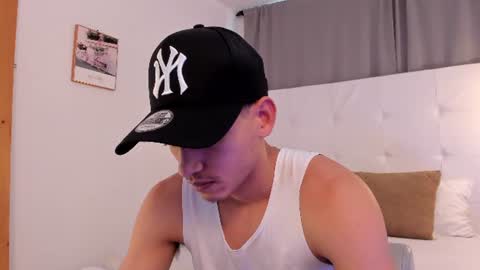 alejo_exotic online show from June 26, 12:32 pm