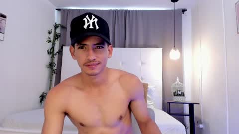 alejo_exotic online show from July 22, 1:46 pm