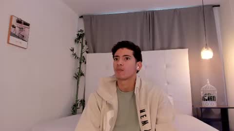 alejo_exotic online show from June 25, 12:21 pm