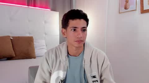 alejo_exotic online show from June 17, 1:16 pm
