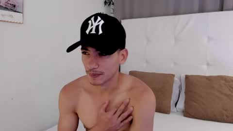 alejo_exotic online show from June 30, 1:21 pm