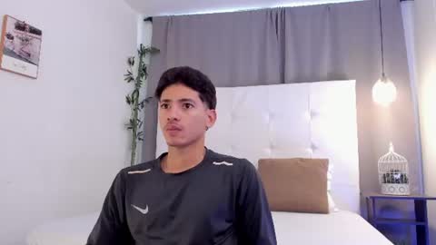 alejo_exotic online show from July 13, 1:36 pm