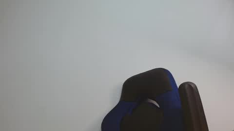 Snapshot of alejo_hot23 chatting on March 2, 12:53 am David online show from March 2, 12:53 am