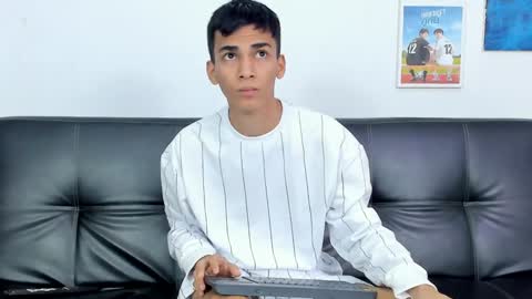 Snapshot of alejo_peverell chatting on January 20, 8:07 pm alejo peverell online show from January 20, 8:07 pm