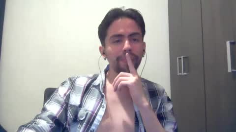 alejo_shy online show from December 12, 11:47 pm