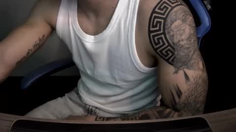 alejoduarte16 online show from November 19, 5:23 pm