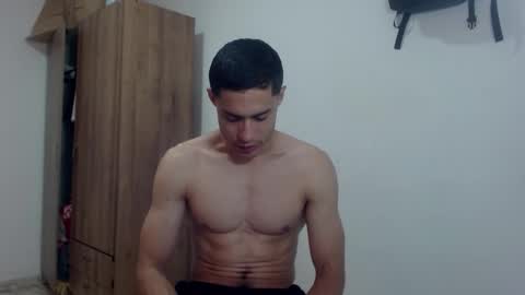 Snapshot of alejohots chatting on March 4, 3:26 pm alejohots online show from March 4, 3:26 pm
