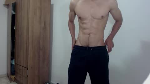 Snapshot of alejohots chatting on February 24, 6:15 pm alejohots online show from February 24, 6:15 pm