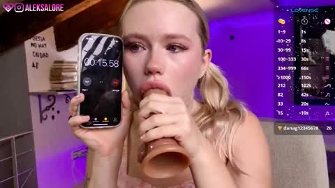 Snapshot of aleksalore chatting on September 13, 3:53 am Lexi online show from September 13, 3:53 am