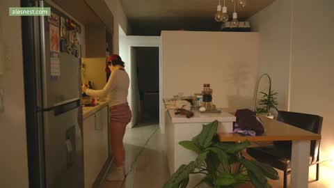 Ale online show from April 28, 12:19 am