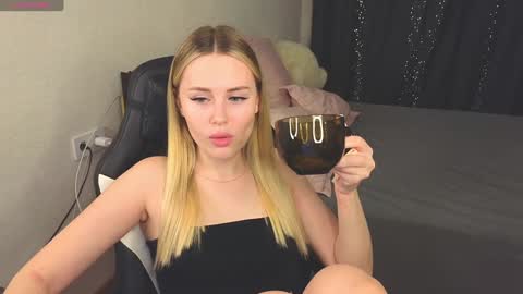Alena online show from December 30, 7:11 pm
