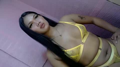Kimmygirl online show from December 22, 5:42 pm