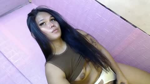 Kimmygirl online show from December 18, 10:02 pm