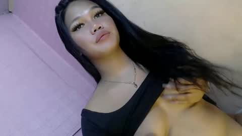Kimmygirl online show from January 10, 4:30 pm