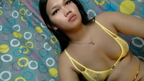 Kimmygirl online show from January 19, 7:37 pm