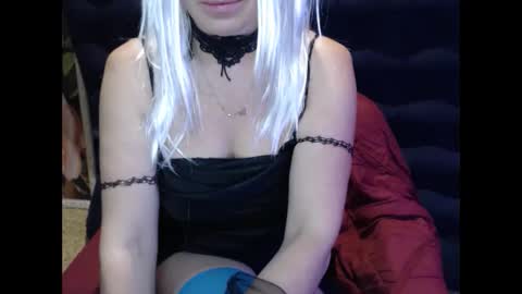 Snapshot of alenablack chatting on February 24, 12:20 am Luly online show from February 24, 12:20 am