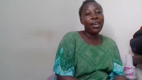 Snapshot of alesha_ chatting on February 13, 9:51 am Noreen Kennth and Emilly online show from February 13, 9:51 am