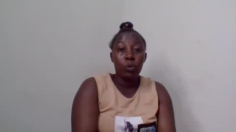 Snapshot of alesha_ chatting on February 5, 6:59 pm Noreen Kennth and Emilly online show from February 5, 6:59 pm