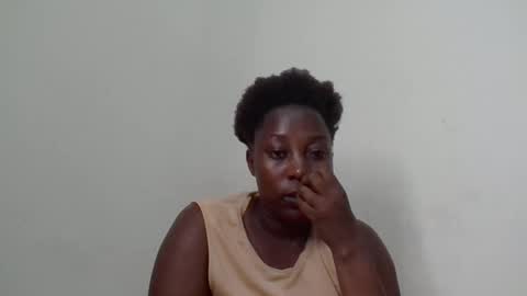 Snapshot of alesha_ chatting on February 2, 11:29 am Noreen Kennth and Emilly online show from February 2, 11:29 am