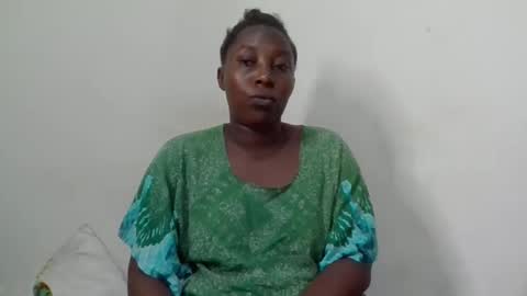 Snapshot of alesha_ chatting on February 12, 4:55 pm Noreen Kennth and Emilly online show from February 12, 4:55 pm