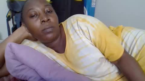 Snapshot of alesha_ chatting on September 14, 6:42 pm Noreen Kennth and Emilly online show from September 14, 6:42 pm