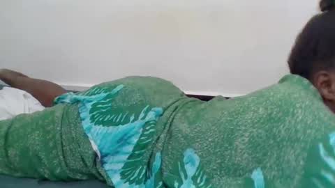 Snapshot of alesha_ chatting on February 14, 9:45 am Noreen Kennth and Emilly online show from February 14, 9:45 am