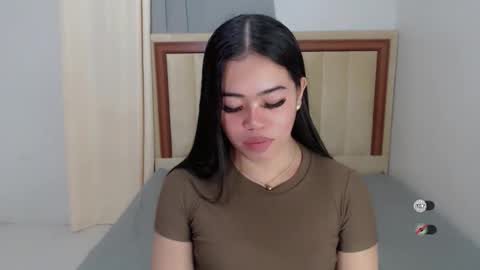Snapshot of alesha_vibe_me chatting on October 8, 12:33 pm alesha_vibe_me online show from October 8, 12:33 pm