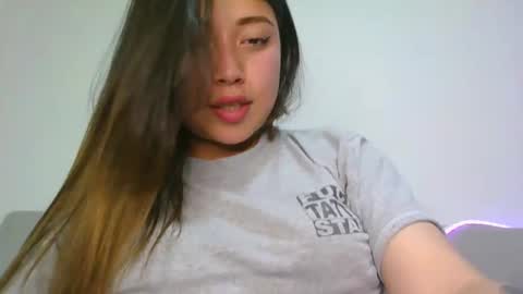 QUEEN OFF MILk  IM BACK  15 NOV online show from October 28, 11:50 pm