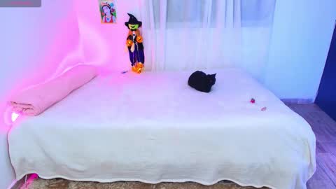 Alessandra online show from October 21, 10:02 pm