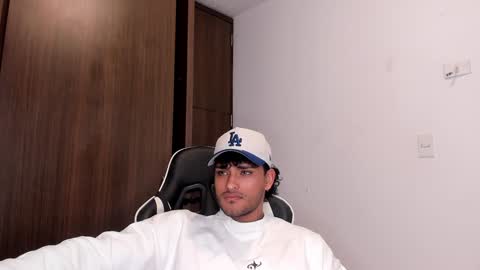 Snapshot of alessandro_vanni chatting on January 24, 12:20 pm Alessandro Vanni online show from January 24, 12:20 pm