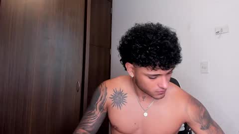 Snapshot of alessandro_vanni chatting on January 27, 2:02 pm Alessandro Vanni online show from January 27, 2:02 pm
