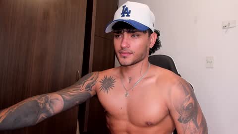 Snapshot of alessandro_vanni chatting on January 24, 3:24 pm Alessandro Vanni online show from January 24, 3:24 pm