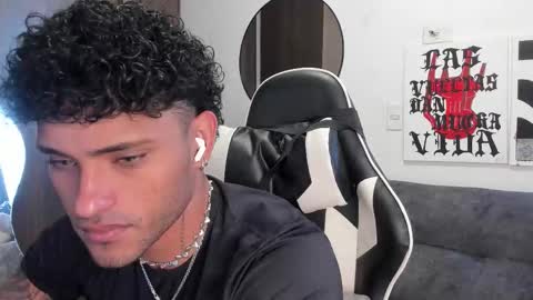 Alessandro Vanni online show from December 18, 2:34 pm