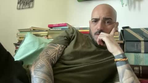 alessandromori91 online show from April 11, 9:13 am