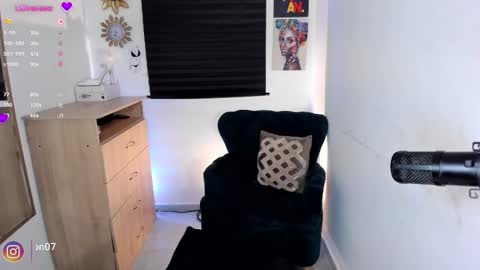 Snapshot of alessia_anderson07 chatting on February 20, 5:44 am Yy online show from February 20, 5:44 am
