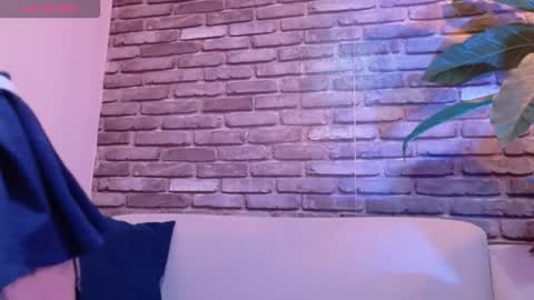 Snapshot of alessia_faccheti chatting on October 17, 8:57 pm Sara online show from October 17, 8:57 pm