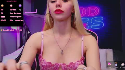 alessiacroft online show from November 18, 6:16 am