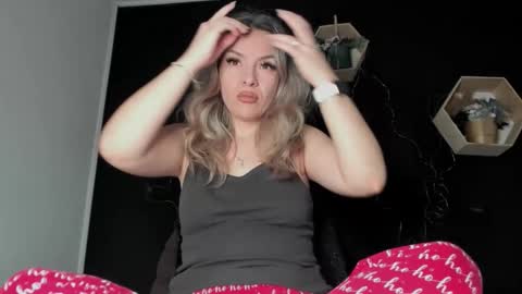 alesys69 online show from February 6, 11:51 pm