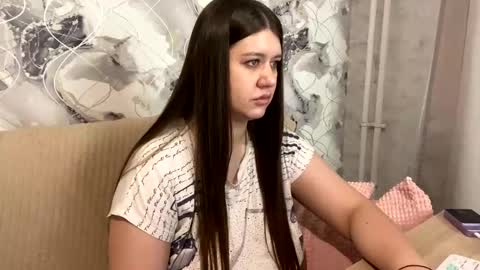 Snapshot of aletta_oushen chatting on February 25, 12:05 pm Aletta Oushen online show from February 25, 12:05 pm