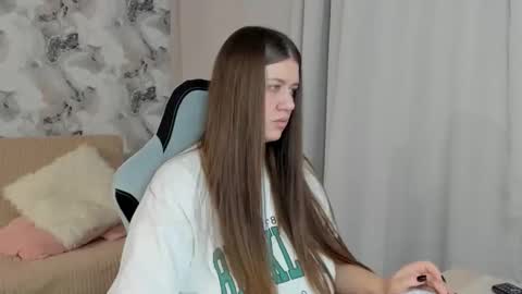 Aletta Oushen online show from October 23, 11:34 am