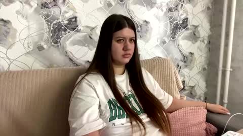 Snapshot of aletta_oushen chatting on February 13, 8:17 am Aletta Oushen online show from February 13, 8:17 am