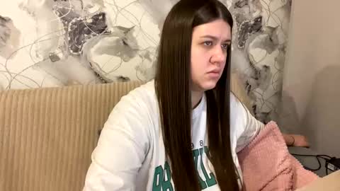 Snapshot of aletta_oushen chatting on February 11, 7:05 pm Aletta Oushen online show from February 11, 7:05 pm