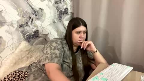 Snapshot of aletta_oushen chatting on February 4, 1:59 pm Aletta Oushen online show from February 4, 1:59 pm