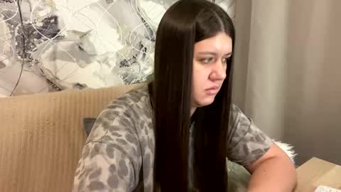 Snapshot of aletta_oushen chatting on February 4, 5:12 pm Aletta Oushen online show from February 4, 5:12 pm