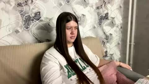 Snapshot of aletta_oushen chatting on February 12, 1:59 pm Aletta Oushen online show from February 12, 1:59 pm
