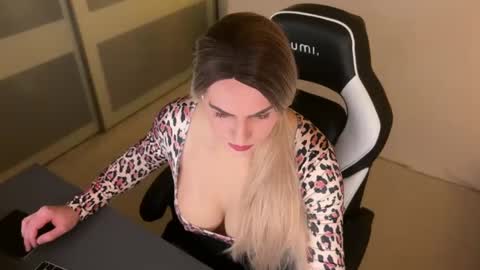 Leyla Leg online show from December 27, 10:59 pm