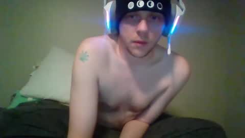 Snapshot of alex69tt chatting on February 17, 7:58 am jointlover online show from February 17, 7:58 am