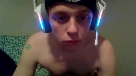 Snapshot of alex69tt chatting on February 7, 10:40 am jointlover online show from February 7, 10:40 am